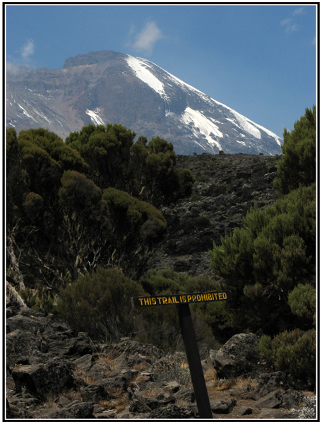 chemin ferm&eacute;
